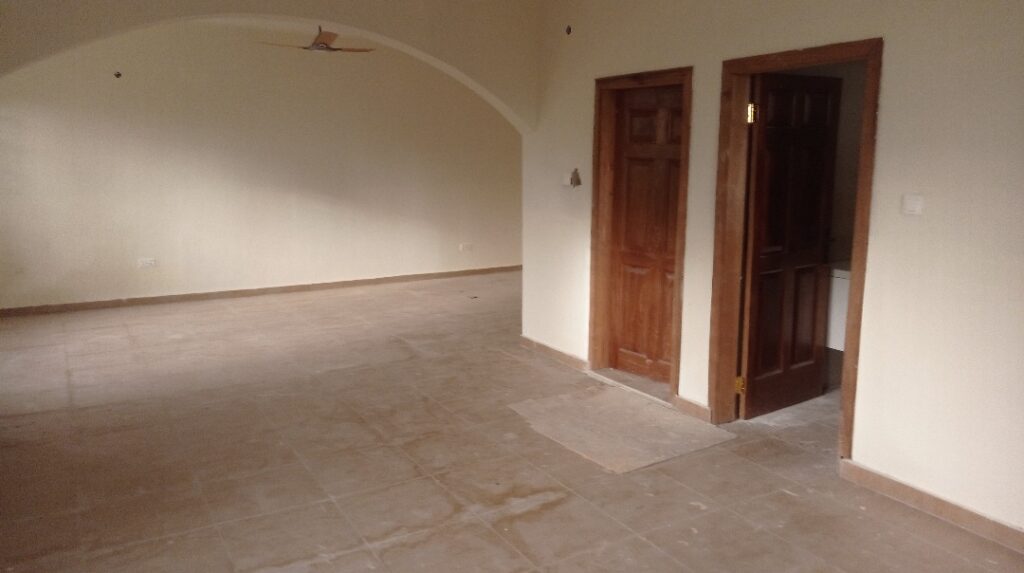 WhatsApp Image 2025-12-05 at 10.10.50 (3)